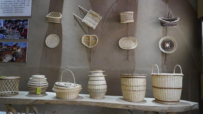 靖邊柳編 指尖流轉(zhuǎn)的非遺技藝，編出產(chǎn)銷兩旺的富民畫卷